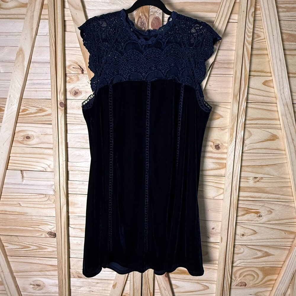 Extra Large, Blue Velvet and Lace, Lulu's Mini Cocktail Dress.